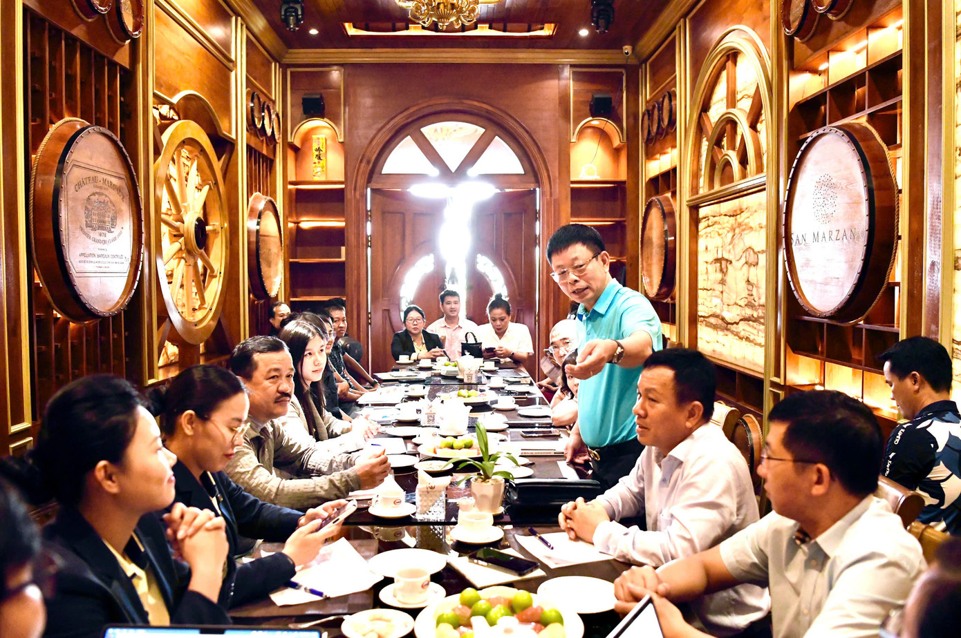 Trong cuộc họp, Ban tổ chức đã thống nhất nhiều hạng mục, từ việc chọn lựa, huấn luyện caddie đến chuẩn bị xe điện và công tác chuẩn bị cho Lễ khai mạc và Gala trao giải.