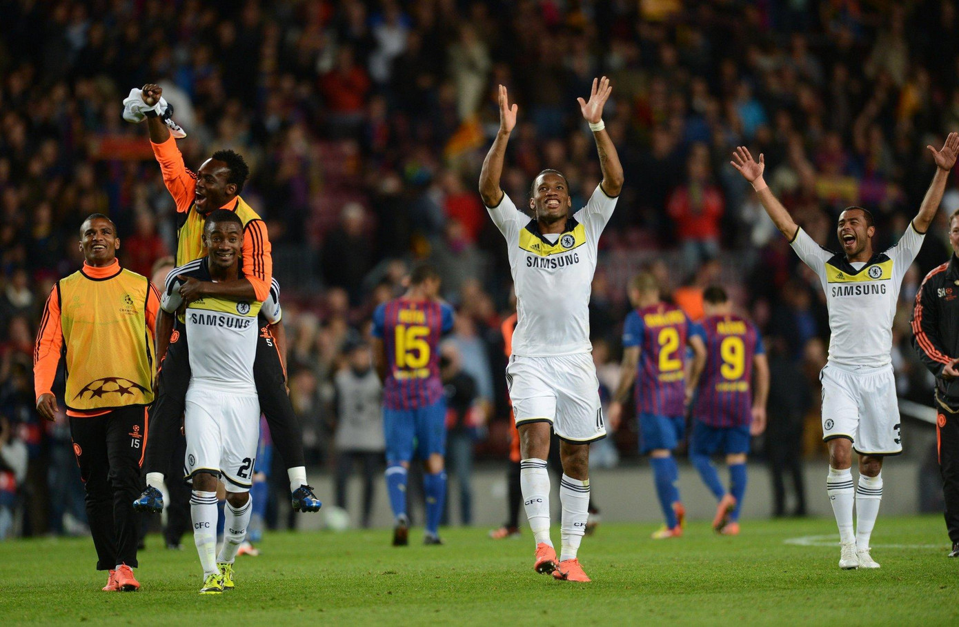 Chelsea đã vượt qua Barca một cách đầy ngoạn mục tại Nou Camp năm 2012. (Ảnh: The Sun)