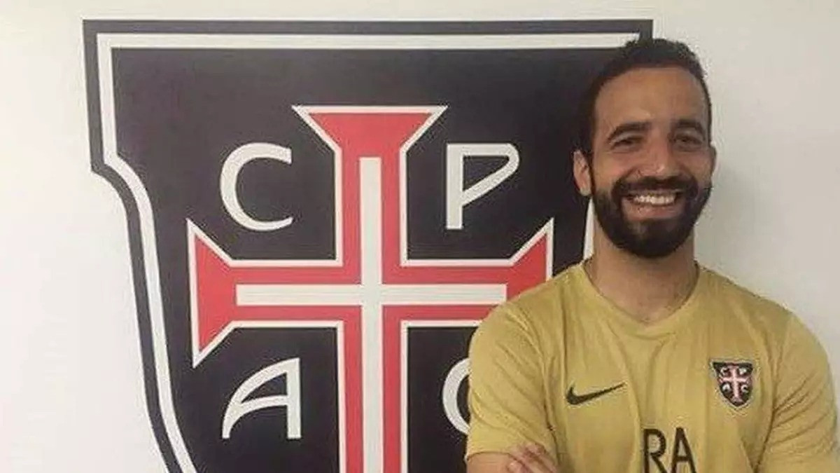 Ruben Amorim khi còn là HLV tập sự của Casa Pia. Ruben Amorim khi còn là HLV tập sự của Casa Pia.