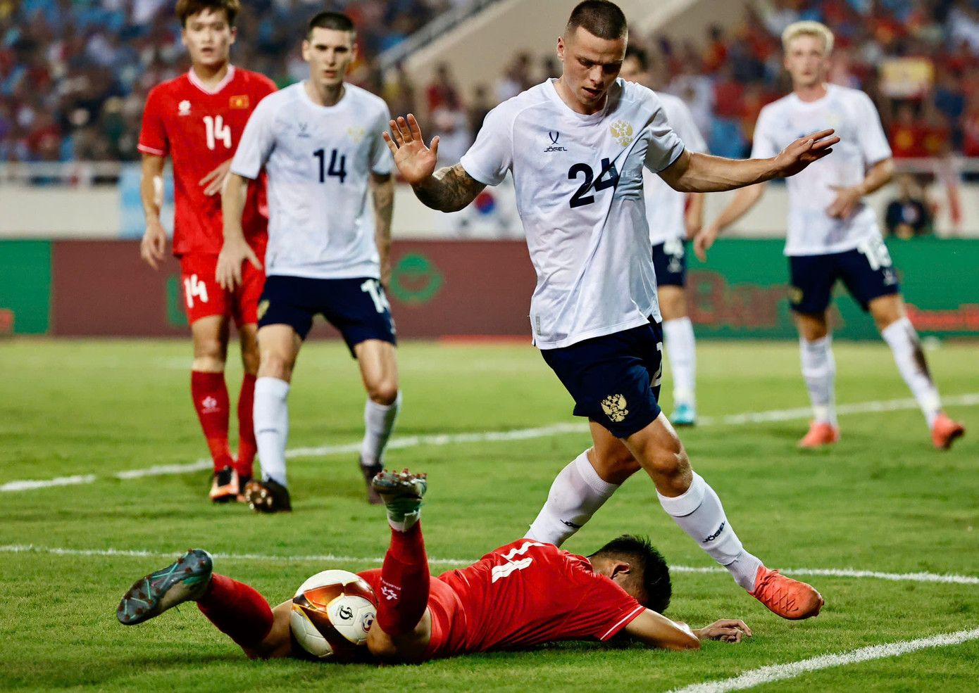 Nga thắng dễ đội tuyển Việt Nam tại Mỹ Đình ảnh 28