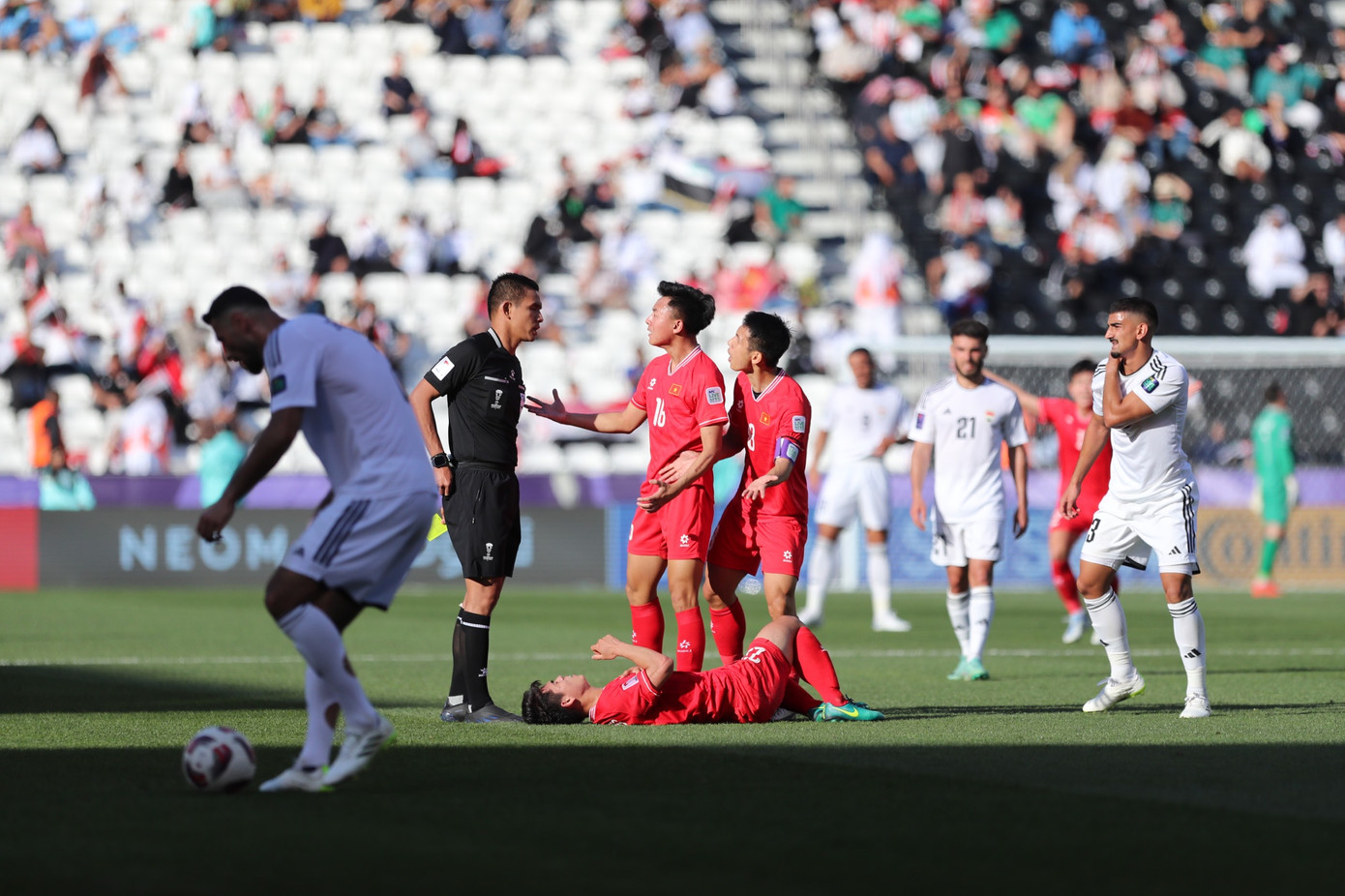 Việt Nam thua Iraq phút bù giờ cuối cùng ảnh 29