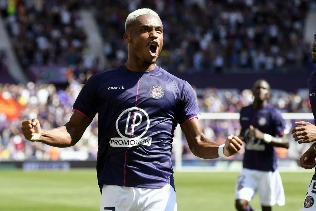 Ado Onaiwu, tuyển thủ Nhật bản trong màu áo Toulouse. (Ảnh: Maxifoot)