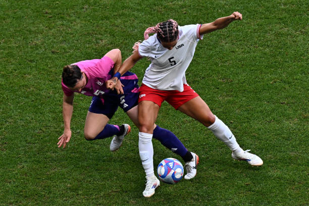 Tuyển nữ Mỹ lần thứ 6 vào chung kết Olympic nhờ bàn thắng hiệp phụ trước tuyển Đức ảnh 15