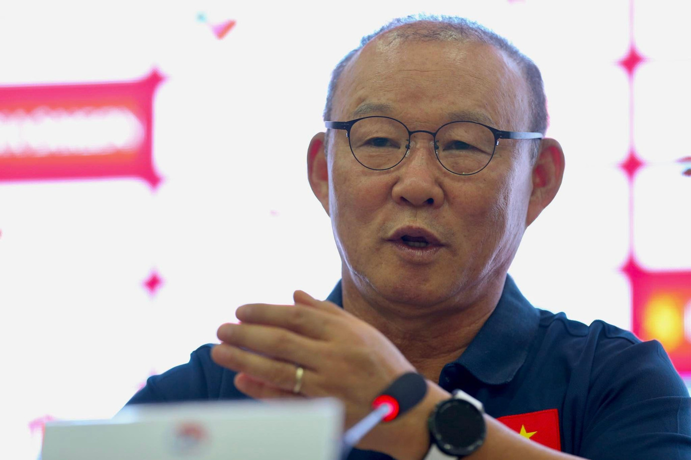 &quot;Tôi chỉ trăn trở đây là giải cuối của tôi thì cầu thủ có suy nghĩ gì không&quot;, HLV Park. (Ảnh: Anh Tú)