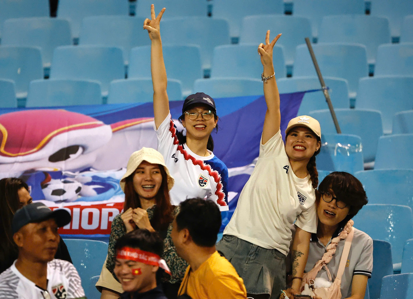 Việt Nam thua ngược Thái Lan ngay tại Mỹ Đình ảnh 49