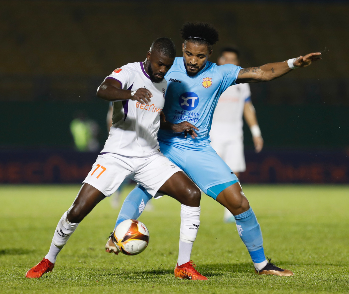 Thua Bình Dương, Nam Định mất ngôi đầu V-League ảnh 6 Thua Bình Dương, Nam Định mất ngôi đầu V-League ảnh 6