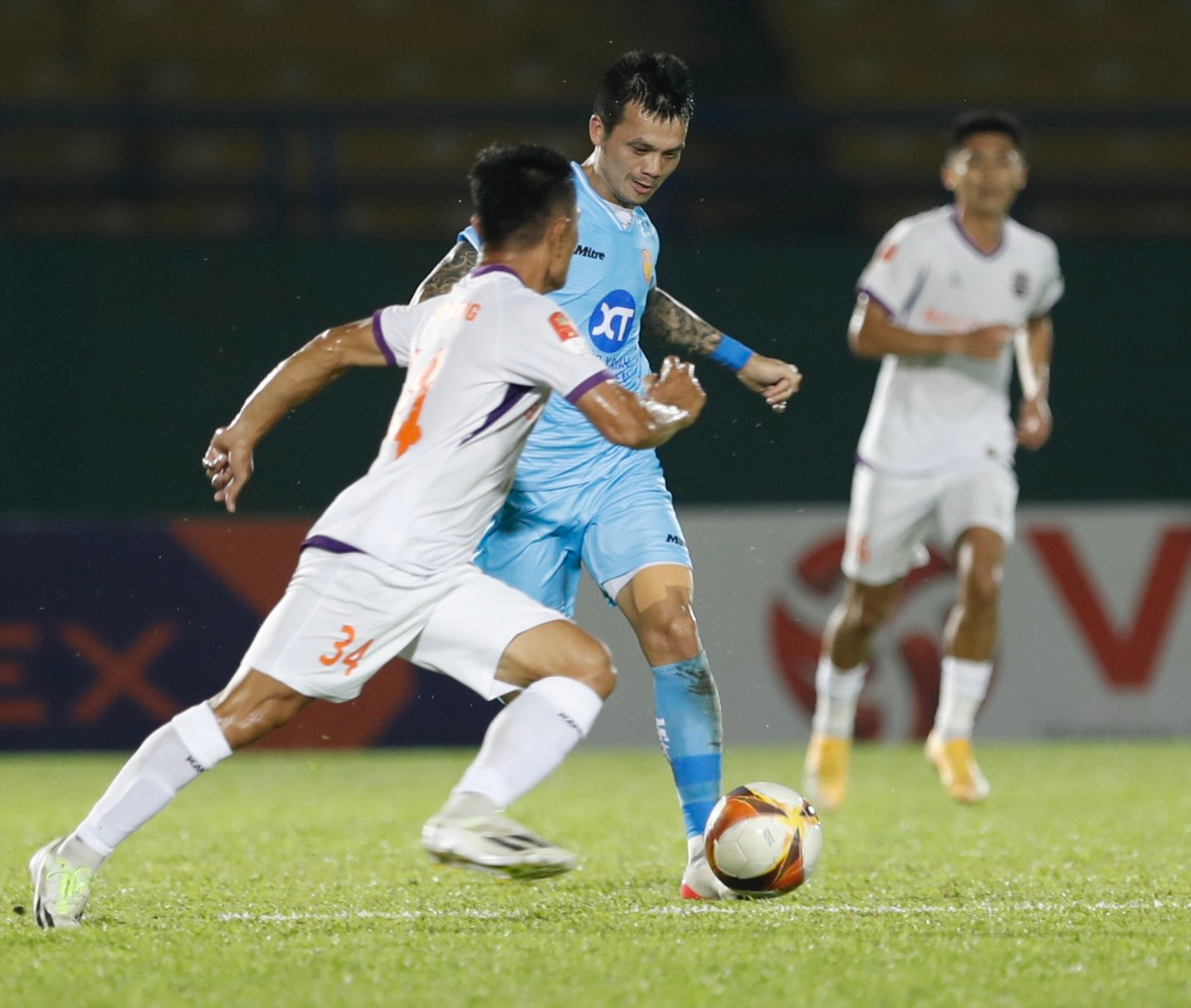 Thua Bình Dương, Nam Định mất ngôi đầu V-League ảnh 15 Thua Bình Dương, Nam Định mất ngôi đầu V-League ảnh 15