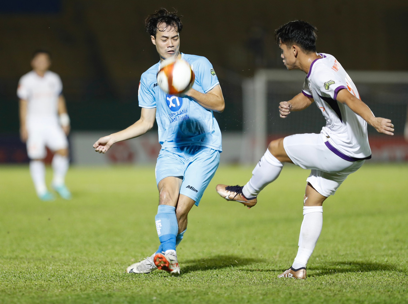 Thua Bình Dương, Nam Định mất ngôi đầu V-League ảnh 11 Thua Bình Dương, Nam Định mất ngôi đầu V-League ảnh 11