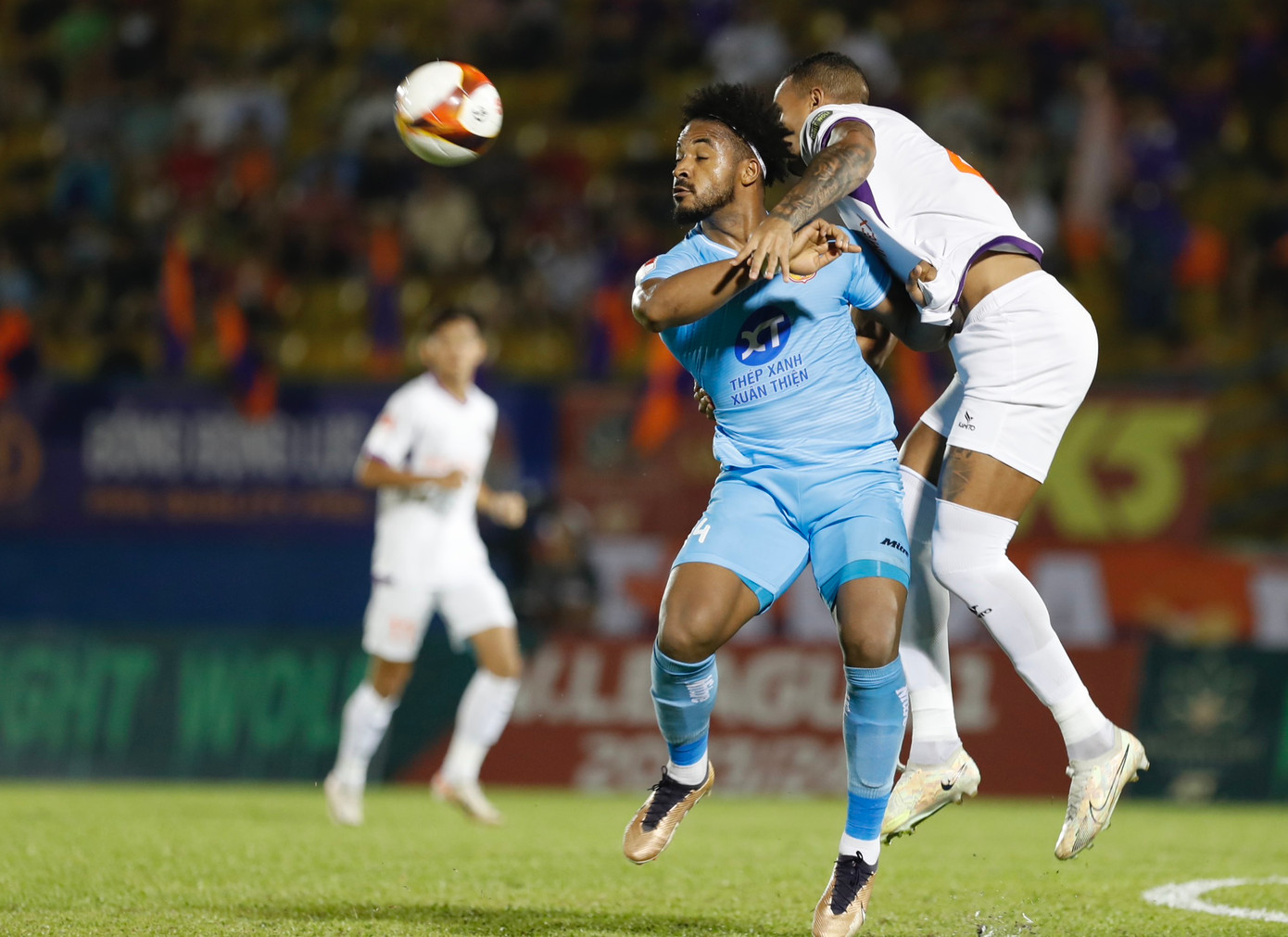 Thua Bình Dương, Nam Định mất ngôi đầu V-League ảnh 13 Thua Bình Dương, Nam Định mất ngôi đầu V-League ảnh 13