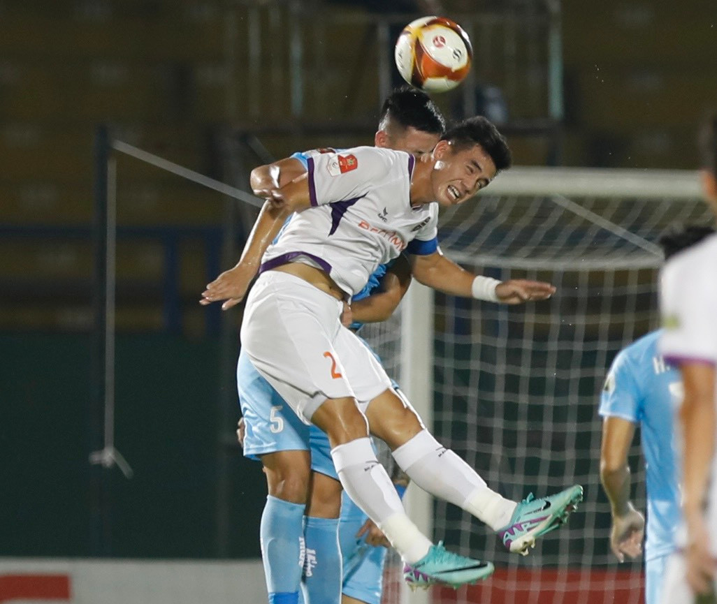 Thua Bình Dương, Nam Định mất ngôi đầu V-League ảnh 12 Thua Bình Dương, Nam Định mất ngôi đầu V-League ảnh 12