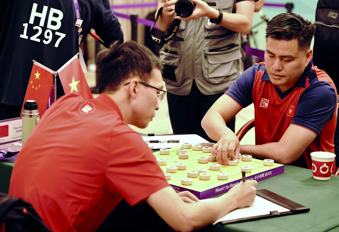 Asiad 19 ngày 1/10: Đội cờ tướng giành huy chương Bạc đồng đội hỗn hợp ảnh 24 Asiad 19 ngày 1/10: Đội cờ tướng giành huy chương Bạc đồng đội hỗn hợp ảnh 24