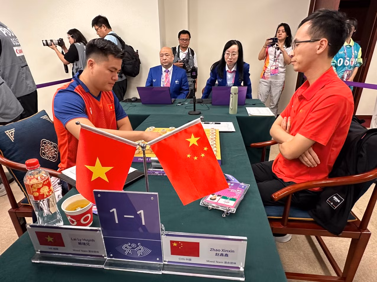 Asiad 19 ngày 1/10: Đội cờ tướng giành huy chương Bạc đồng đội hỗn hợp ảnh 19 Asiad 19 ngày 1/10: Đội cờ tướng giành huy chương Bạc đồng đội hỗn hợp ảnh 19