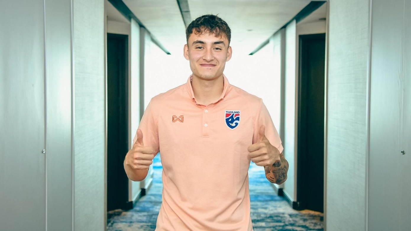 Nicholas Mickelson đã có mặt cùng U23 Thái Lan chuẩn bị cho VCK U23 châu Á.