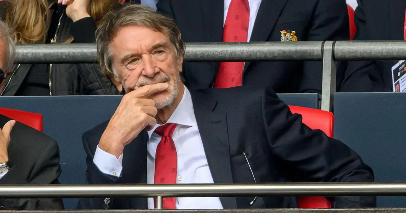 Ratcliffe và INEOS đang tiến hành cắt giảm trên toàn doanh nghiệp, không chỉ riêng MU. Ratcliffe và INEOS đang tiến hành cắt giảm trên toàn doanh nghiệp, không chỉ riêng MU.