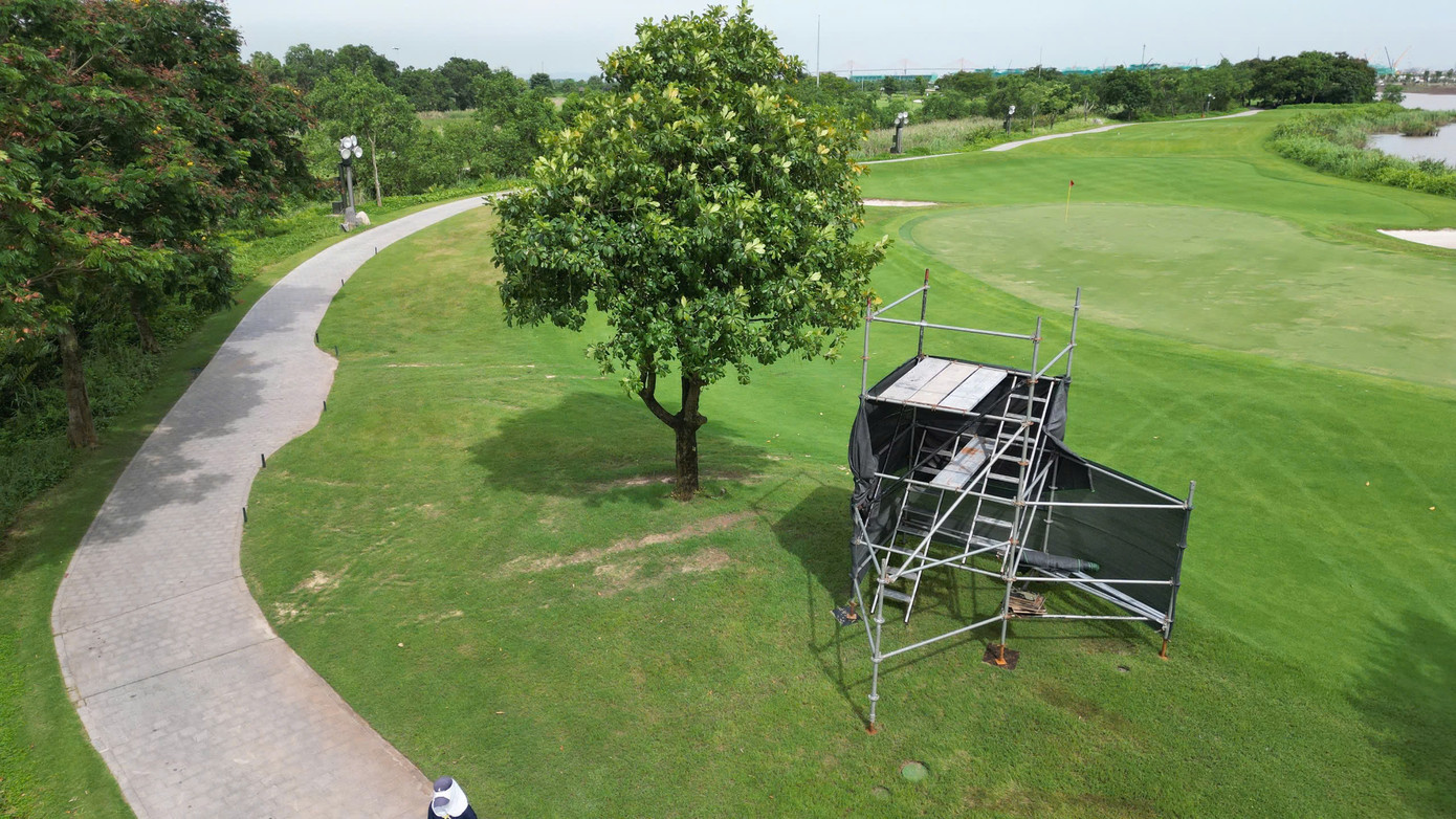 Tại các hố đấu, Ban tổ chức dựng hệ thống giàn giáo phục vụ công tác truyền hình trực tiếp, đưa mọi diễn biến nóng hổi của 4 ngày thi đấu tới đông đảo người hâm mộ.