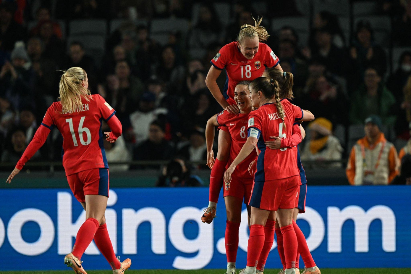  Thua đậm Na Uy, Philippines chia tay World Cup 2023 ảnh 26