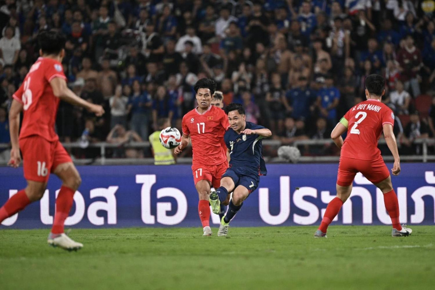 Supachok thắng giải Bàn thắng đẹp nhất ASEAN Cup 2024 với pha lập công xấu xí.