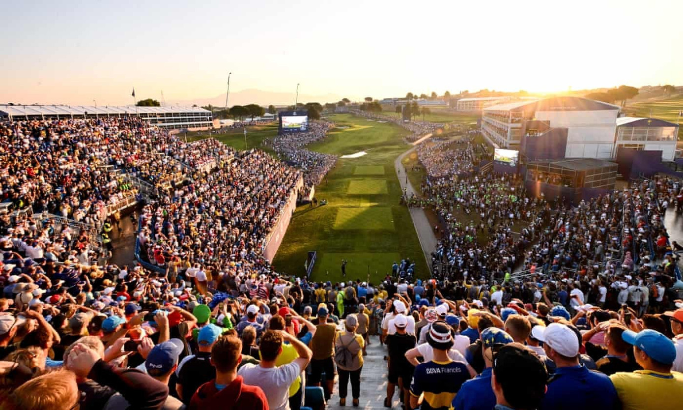 Gần 5 ngàn khán giả có mặt ở sân Marco Simone, Rome trong ngày 1 Ryder Cup.