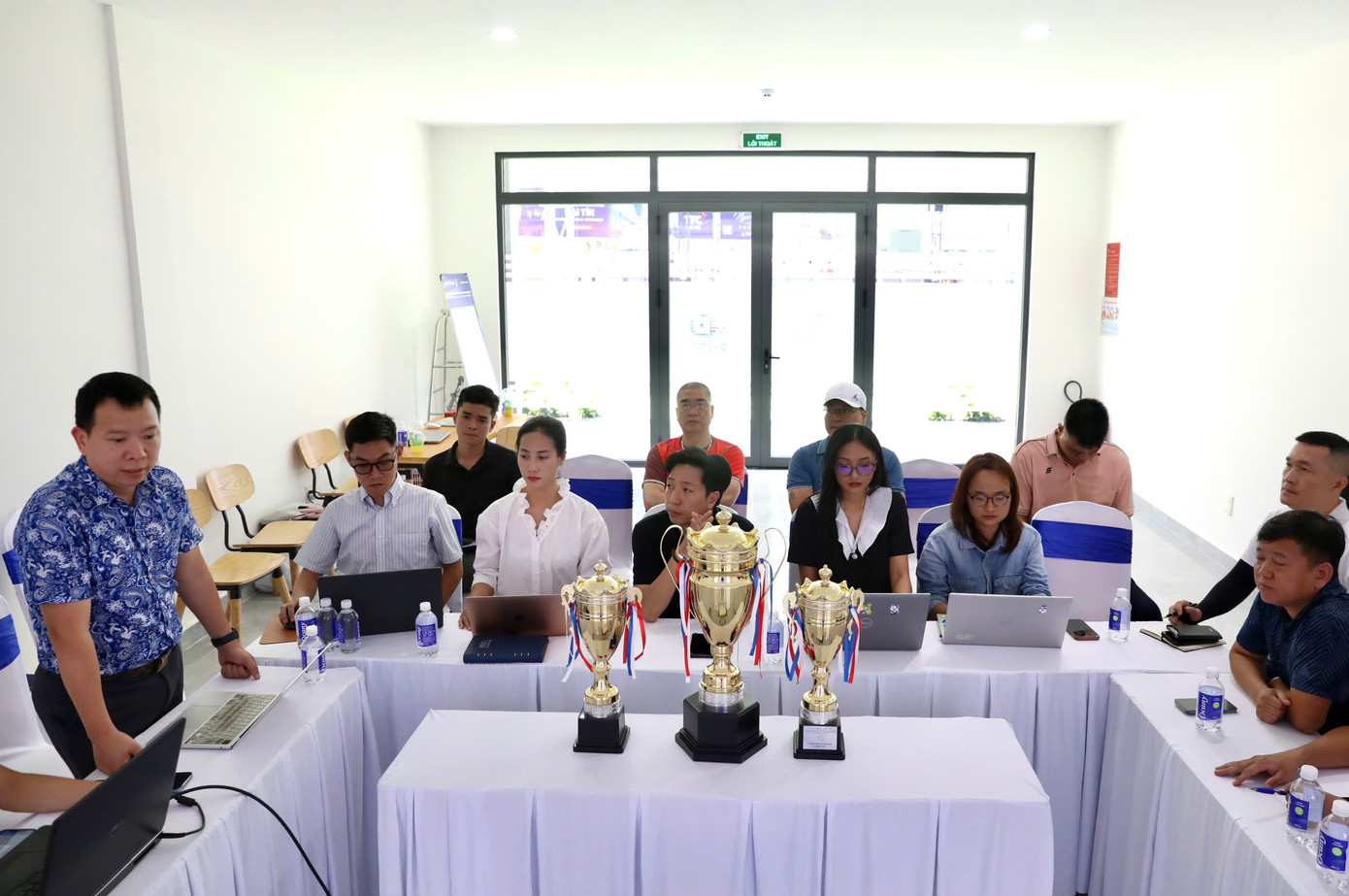 Ngoài ra sẽ có thêm một trận Siêu cúp đôi nam nữ phong trào với giải thưởng trị giá 30 triệu đồng.