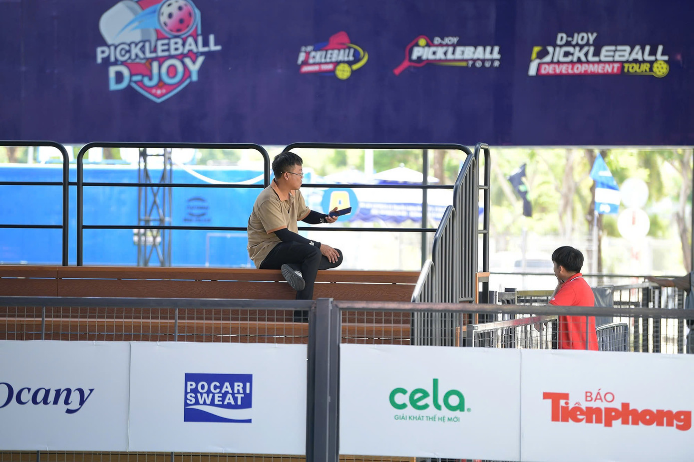 Đồng thời, đội ngũ thi công cũng đảm bảo được lắp đặt chính xác, nhanh chóng và không sai sót.