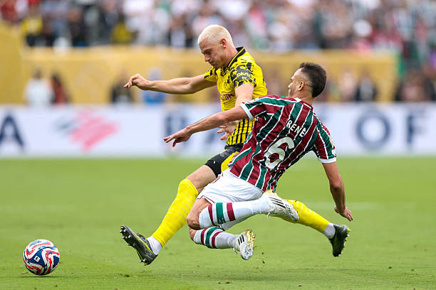 Fluminense khiến Dortmund 'im tiếng' ảnh 39