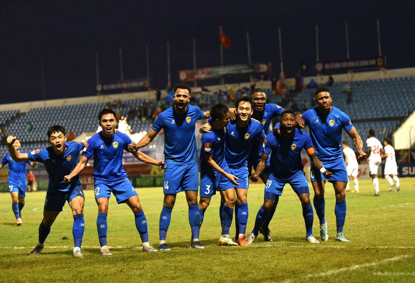 Đánh bại Quảng Nam, Hà Nội lại nuôi hy vọng tốp 3 ảnh 8