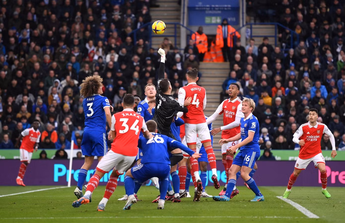 Thắng tối thiểu Leicester, Arsenal xây chắc ngôi đầu Ngoại hạng Anh ảnh 7 Thắng tối thiểu Leicester, Arsenal xây chắc ngôi đầu Ngoại hạng Anh ảnh 7
