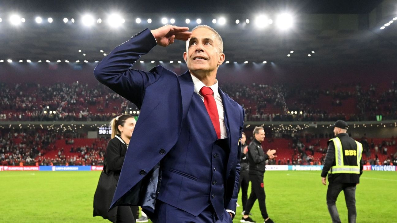 HLV Sylvinho đang gặt hái thành công ngoài mong đợi ở Albania.