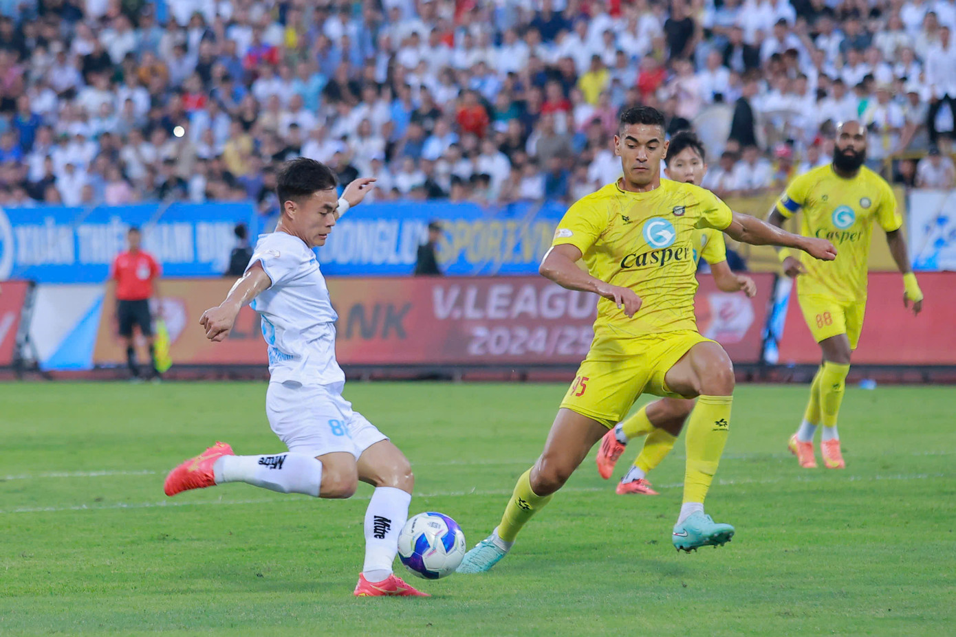Thắng Đông Á Thanh Hoá, Nam Định vững ngôi đầu LPBank V-League 2024/25 ảnh 27