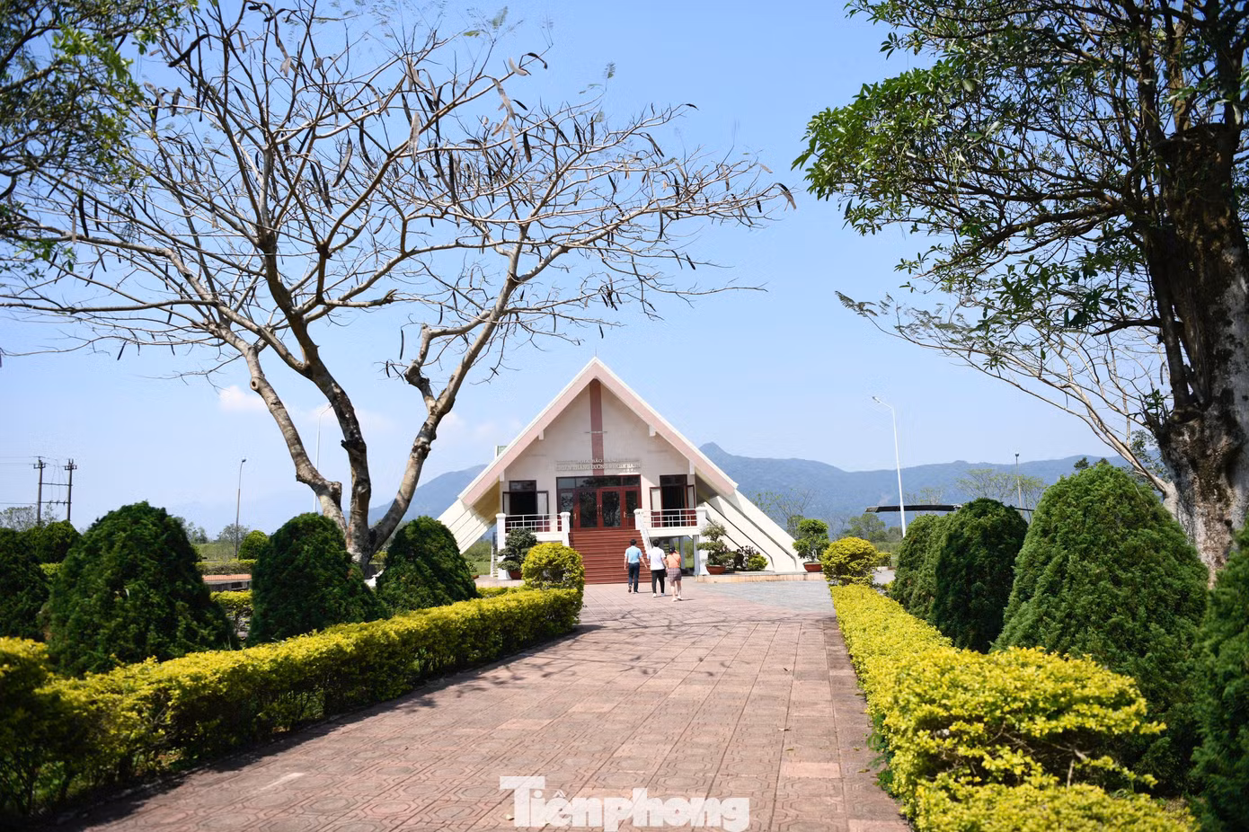 Ngày nay, sân bay Tà Cơn trở thành di tích lịch sử nổi tiếng ở Quảng Trị thu hút lượng lớn du khách tham quan và khám phá.