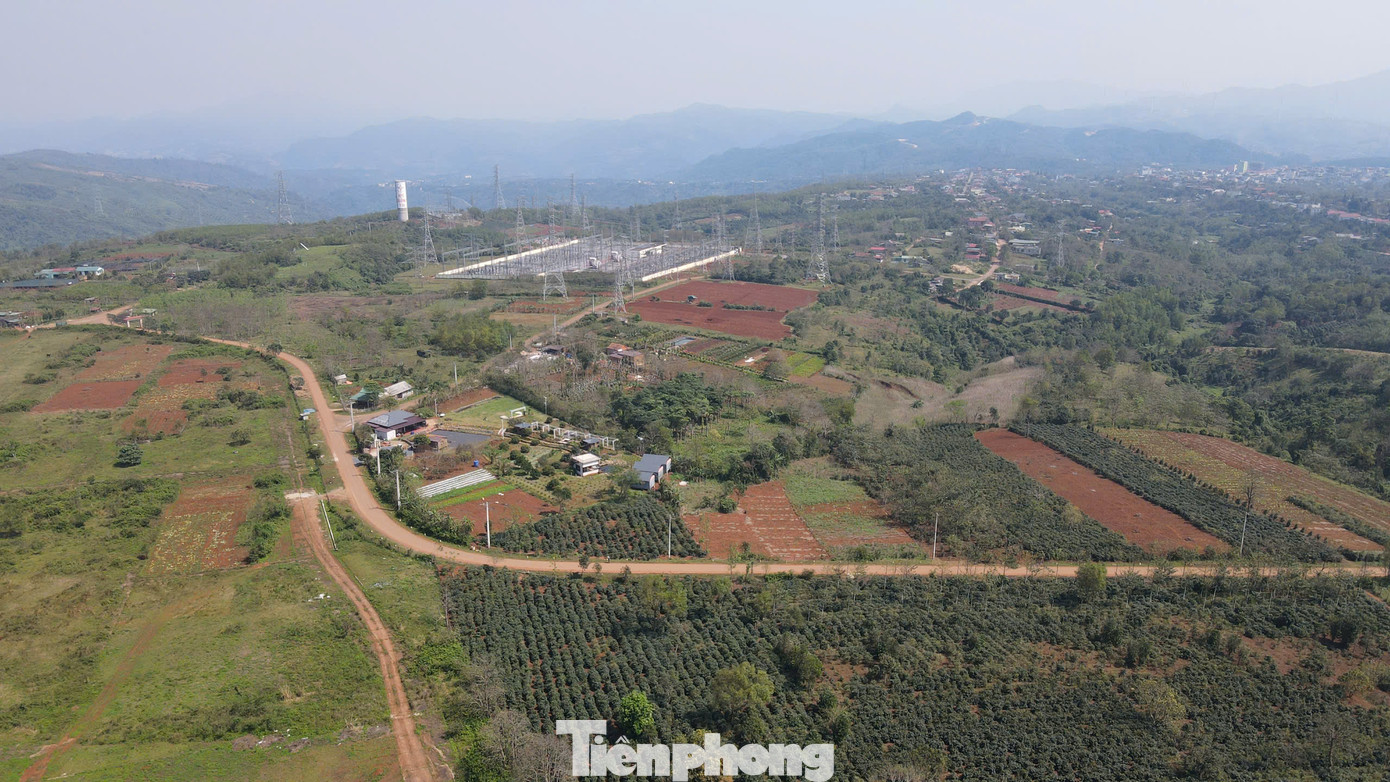 Án ngữ Quốc lộ 9, sân bay Tà Cơn có vị thế chiến lược quan trọng về mặt quân sự, được Mỹ coi là tấm bình phong che chắn cho khu vực phòng thủ ở phía Đông đường 9, đồng thời là bàn đạp cho các cuộc hành quân càn quét trên bộ.