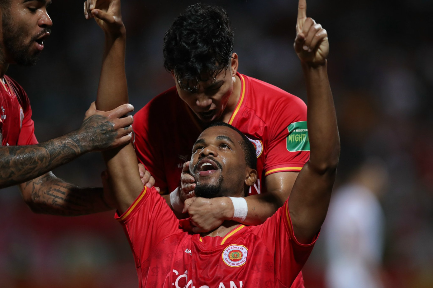 CAHN là sự kết hợp hoàn hảo giữa các cầu thủ nội hàng đầu và dàn ngoại binh chất lượng.