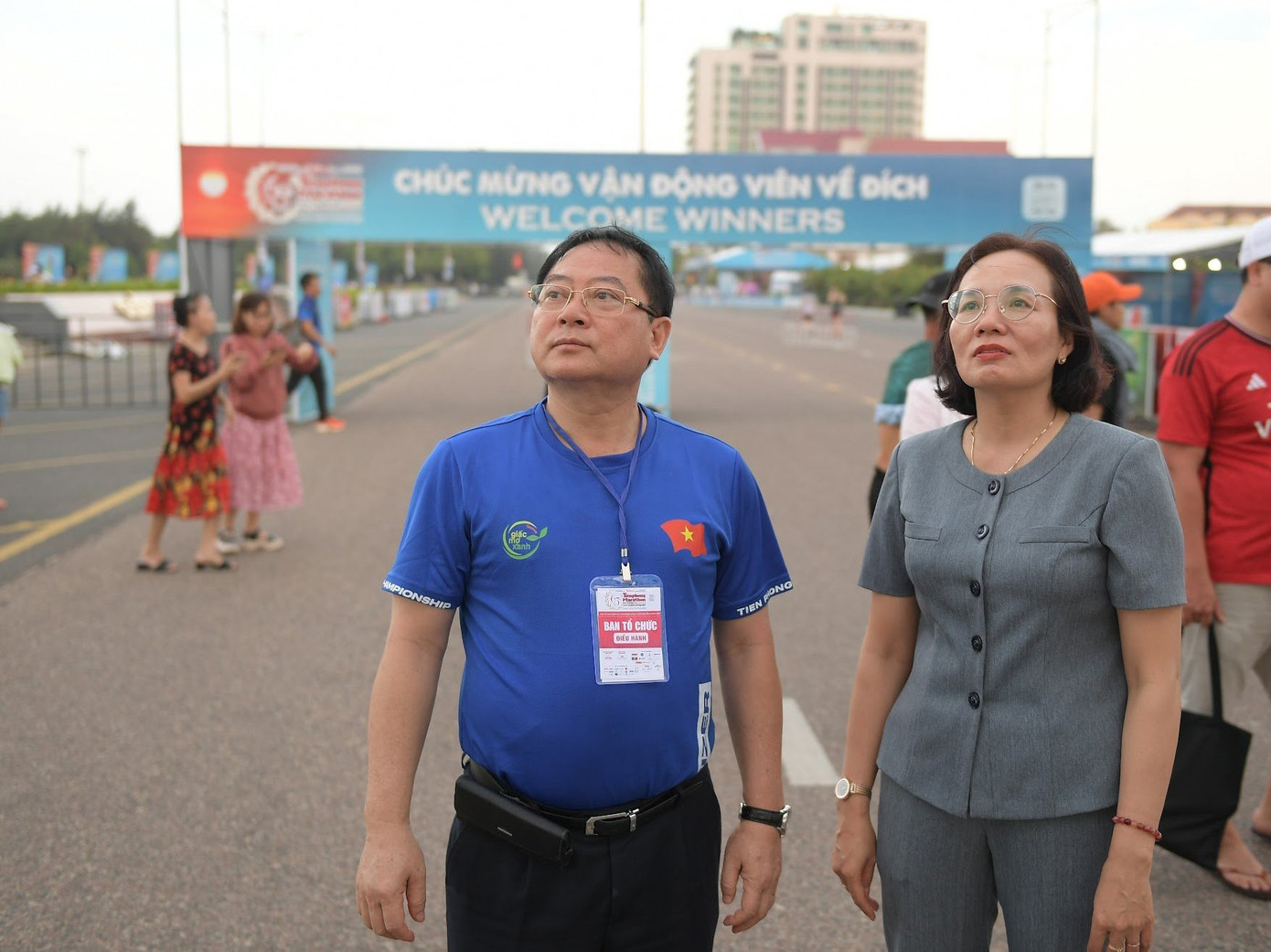 Chiều 29/3, nhà báo Lê Xuân Sơn và bà Nguyễn Thị Hồng Thái, có mặt tại địa điểm chính diễn ra giải đấu.