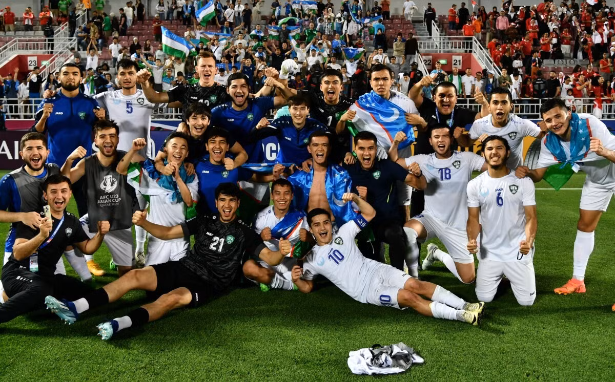 Lần đầu tiên trong lịch sử, Uzbekistan giành quyền tham dự Olympic môn bóng đá nam. Lần đầu tiên trong lịch sử, Uzbekistan giành quyền tham dự Olympic môn bóng đá nam.