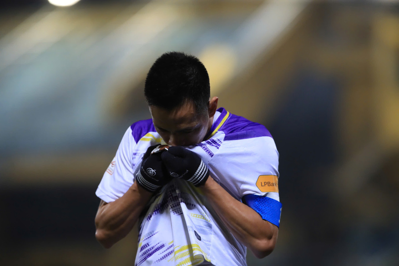 Văn Quyết lập cú đúp, CLB Hà Nội áp sát tốp 3 ảnh 26 Văn Quyết lập cú đúp, CLB Hà Nội áp sát tốp 3 ảnh 26