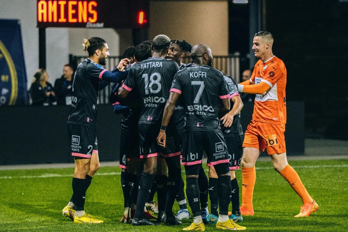 Thắng Amiens, Pau FC tiến lên nửa trên BXH. (Ảnh: Pau FC)