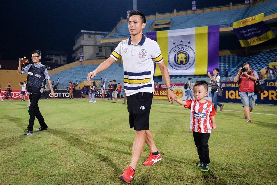 “Tôi luôn biết ơn vì HLV cũng như đội bóng đã tin tưởng”. (Ảnh: Facebook Văn Quyết) “Tôi luôn biết ơn vì HLV cũng như đội bóng đã tin tưởng”. (Ảnh: Facebook Văn Quyết)