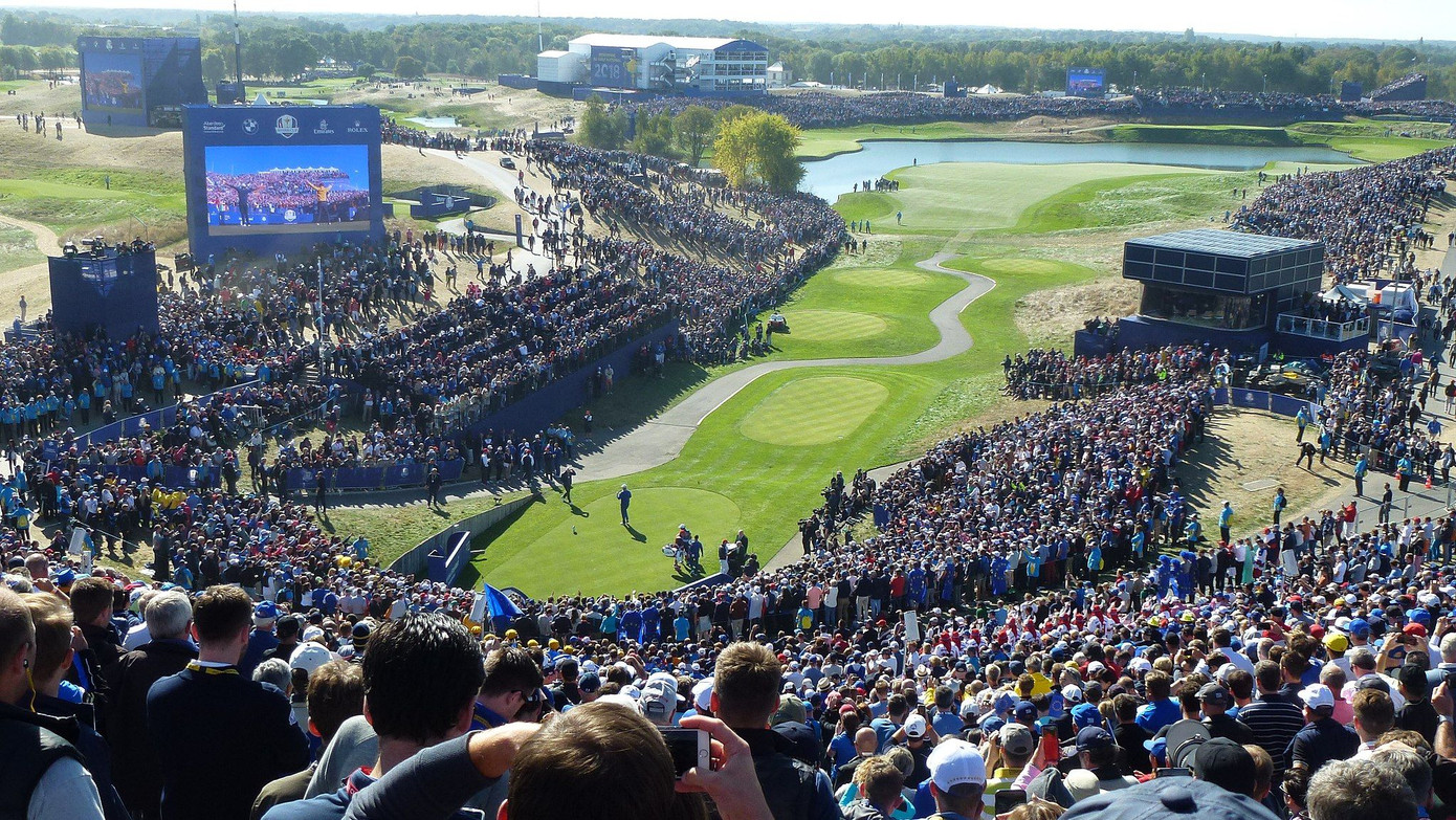 Hàng ngàn khán giả có mặt ở sân Marco Simone, Rome để chứng kiến Ryder Cup 2023.