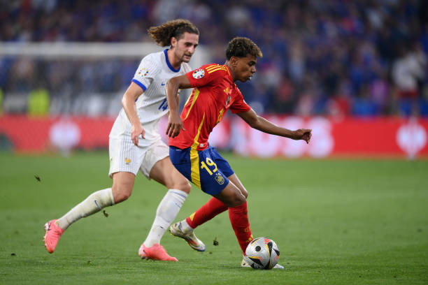 Yamal đi vào lịch sử, Tây Ban Nha hạ Pháp vào chung kết ảnh 40