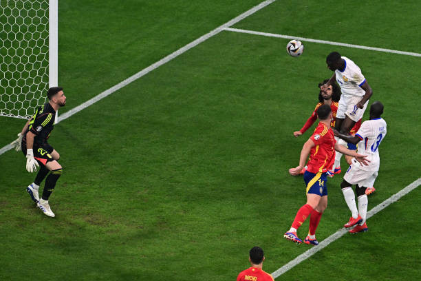 Yamal đi vào lịch sử, Tây Ban Nha hạ Pháp vào chung kết ảnh 27