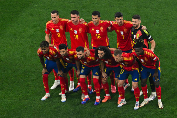 Yamal đi vào lịch sử, Tây Ban Nha hạ Pháp vào chung kết ảnh 23