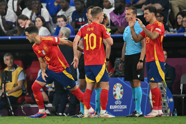 Yamal đi vào lịch sử, Tây Ban Nha hạ Pháp vào chung kết ảnh 53