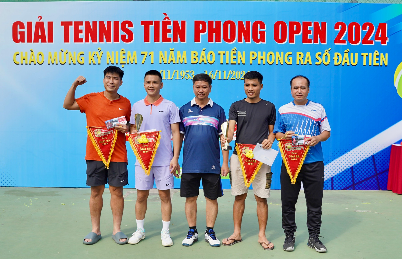 Những tay vợt xuất sắc khác cũng nhận được sự vinh danh xứng đáng.