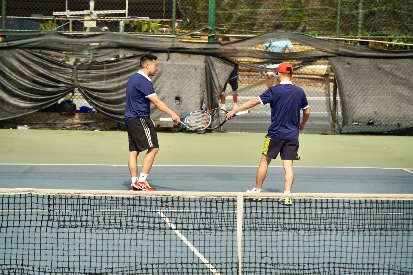 Giải tennis Tiền Phong mở rộng 2024 khép lại trong nụ cười và tình đoàn kết giữa các tay vợt cũng như giữa báo Tiền Phong và các đơn vị đối tác thân thiết.