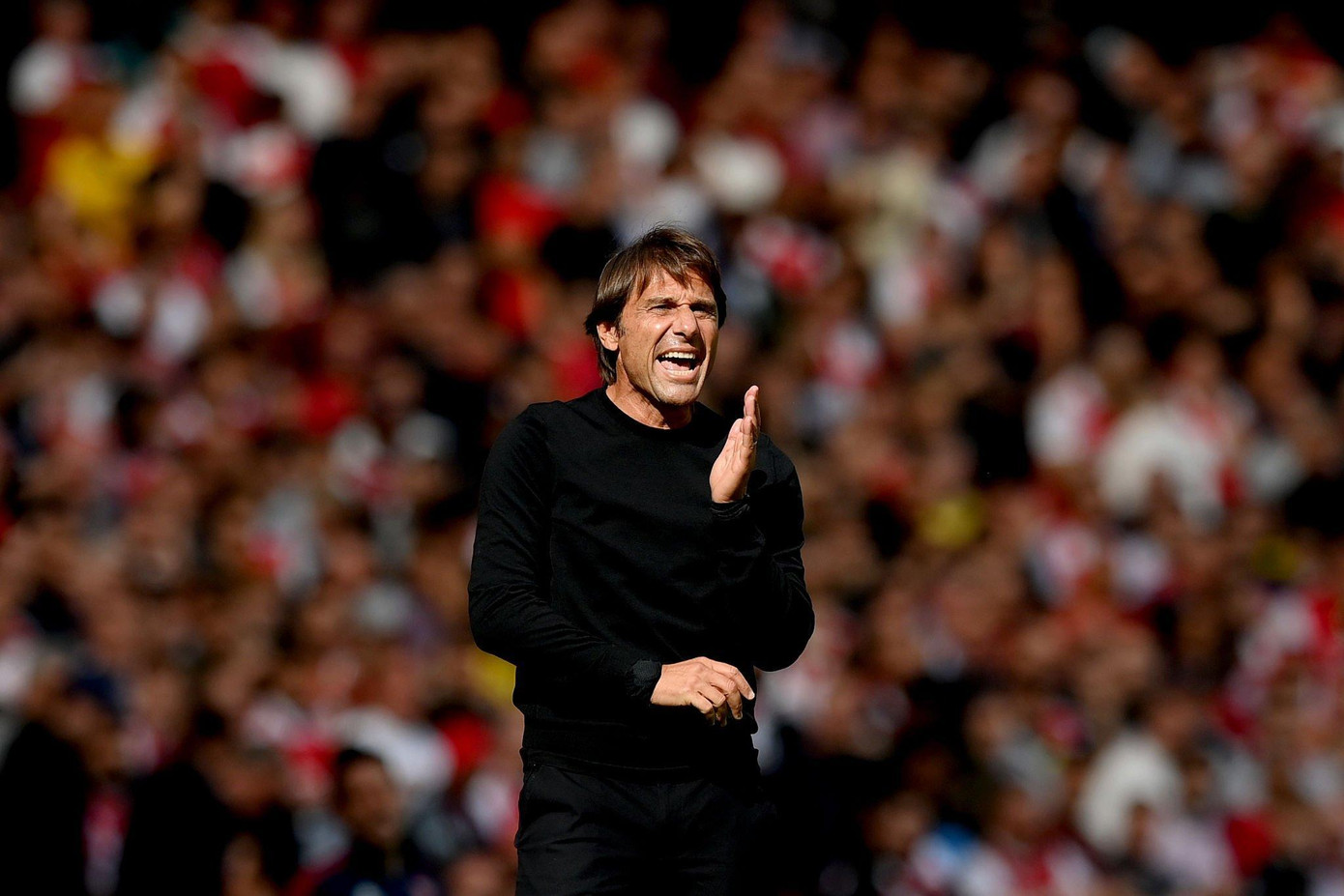 Bắn hạ Tottenham 3-1, Khẩu thần công thống trị ngôi đầu ảnh 12