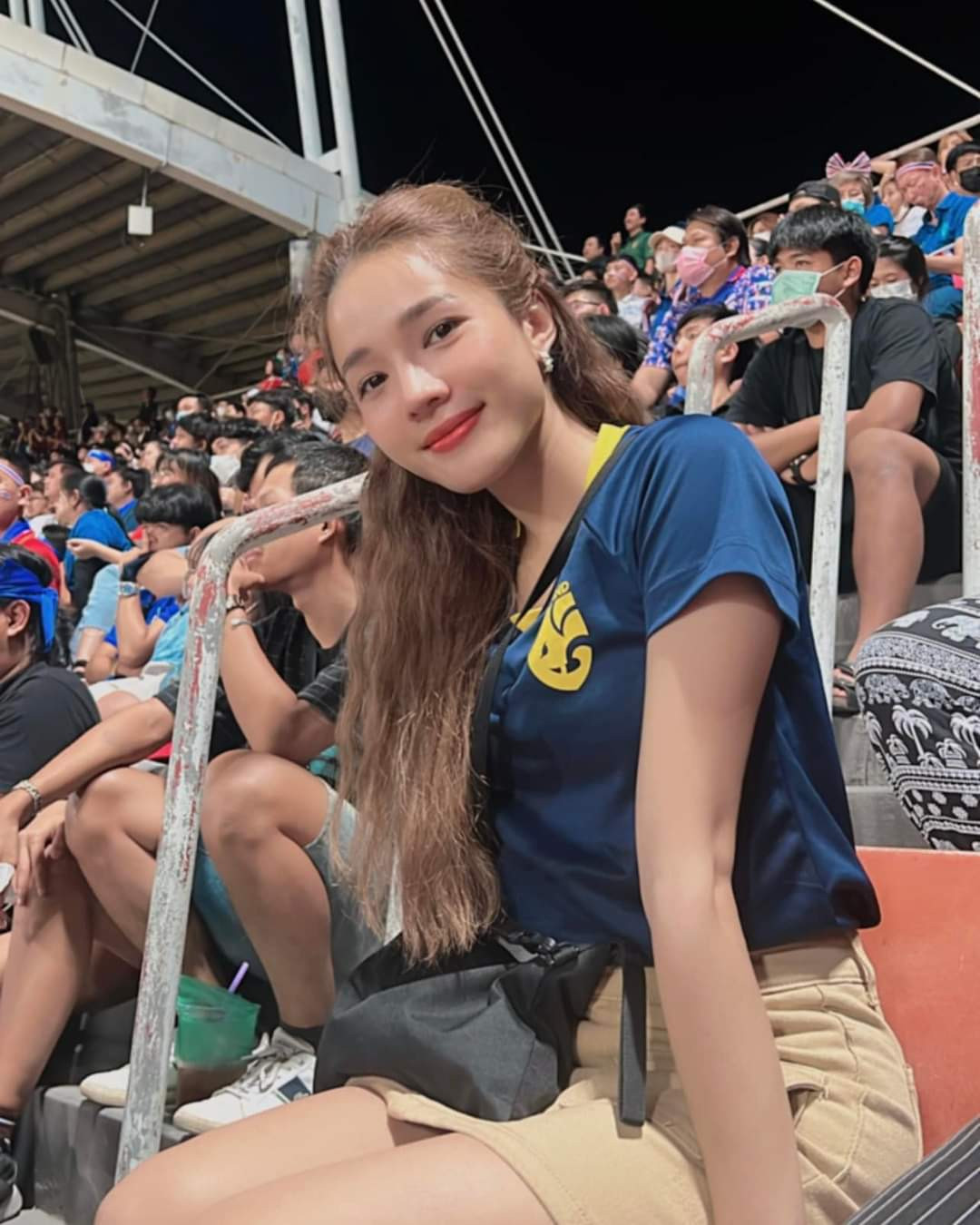 Người hâm mộ Thái Lan tại Thammasat ở trận bán kết lượt về với Malaysia. (Ảnh: SiamSport) Người hâm mộ Thái Lan tại Thammasat ở trận bán kết lượt về với Malaysia. (Ảnh: SiamSport)