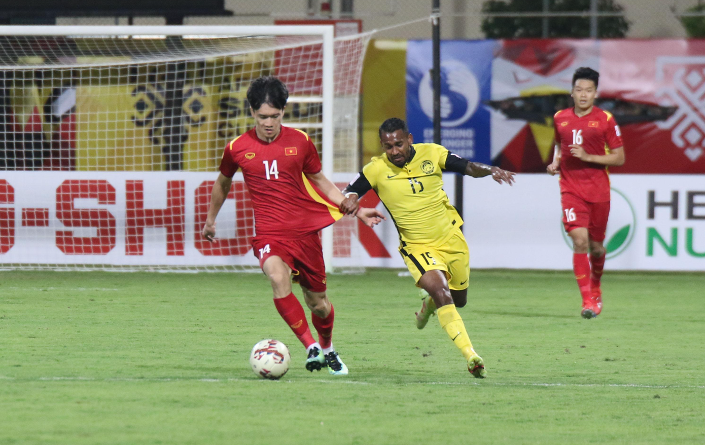 Trong cả trận, Malaysia luôn ở thế chạy theo Việt Nam. (Ảnh: VFF) Trong cả trận, Malaysia luôn ở thế chạy theo Việt Nam. (Ảnh: VFF)