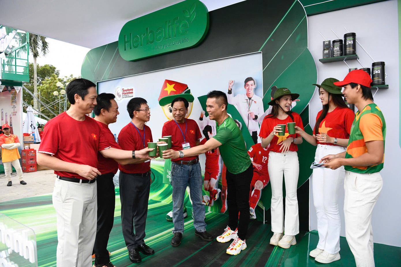 Với sự chuẩn bị toàn diện từ Herbalife, đặc biệt là dòng sản phẩm Herbalife24, các vận động viên có thể tự bước vào đường chạy với tinh thần thép, thể lực bền bỉ và nền tảng dinh dưỡng lành mạnh.