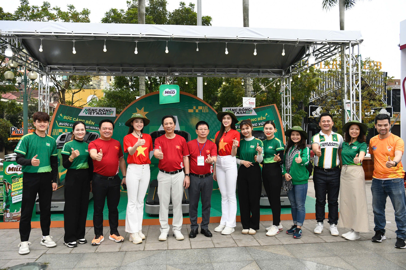 Năm 2025 cũng là năm thứ 10 liên tiếp Nestlé Milo đồng hành cùng Tiền Phong Marathon với vai trò Nhà tài trợ Vàng. Là một thương hiệu luôn gắn liền với các hoạt động thể thao học đường, trong suốt 26 năm qua, Nestlé Milo phối hợp cùng các cơ quan ban ngành nhằm tiếp nối hành trình nuôi dưỡng thế hệ trẻ Việt Nam năng động và bền bỉ, giúp hàng triệu trẻ em tiếp cận trực tiếp các hoạt động thể thao.