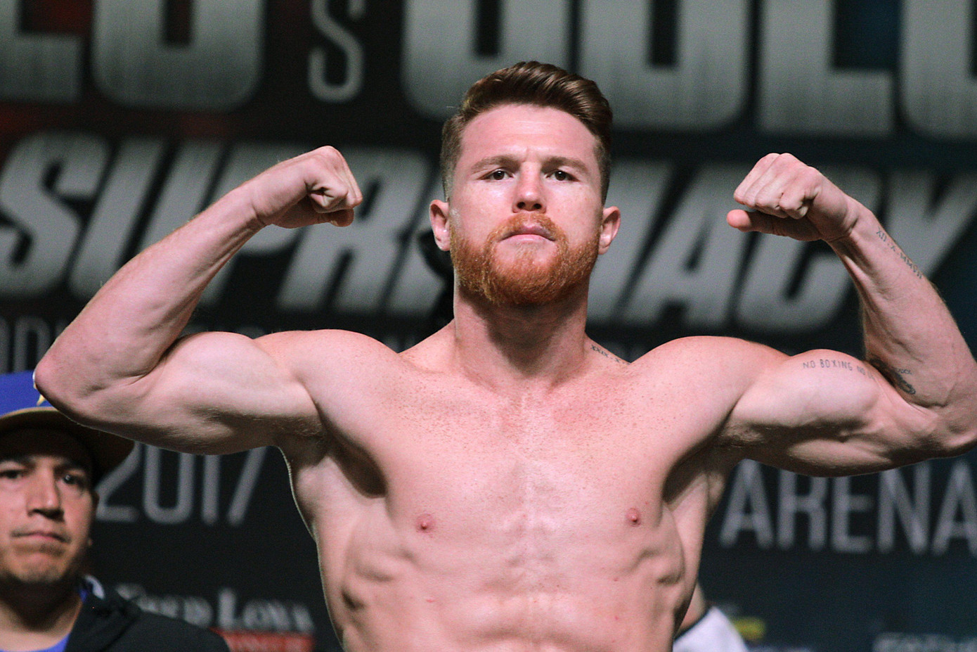 Canelo là người duy nhất trong lịch sử trở thành nhà vô địch tuyệt đối ở hạng siêu trung. (Ảnh: The Times)
